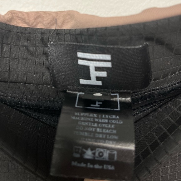 Athletic Leggings - Picture 2 of 5